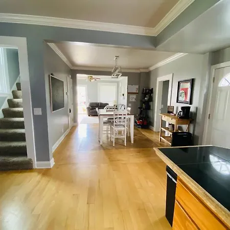 3Bed 2Bath Nestled In Cozy Grandview Neighborhood Villa Dubuque Exterior photo