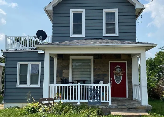 3Bed 2Bath Nestled In Cozy Grandview Neighborhood