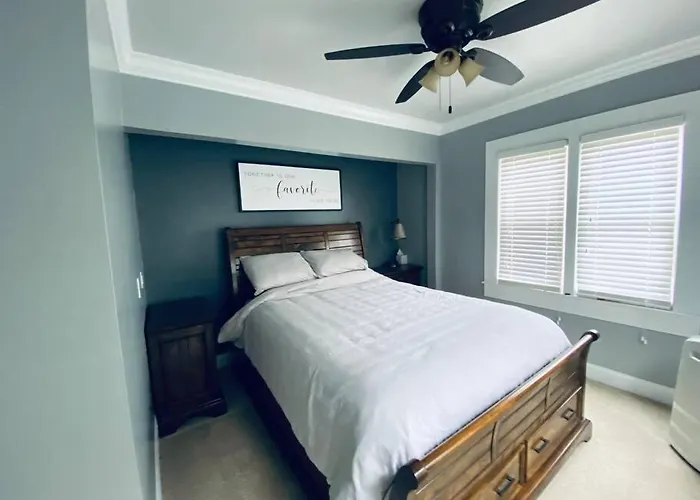 3Bed 2Bath Nestled In Cozy Grandview Neighborhood